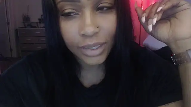 Snapshot of theMicahLilithExperience chatting on 05.06.26 theMicahLilithExperience online show from 05.06.26