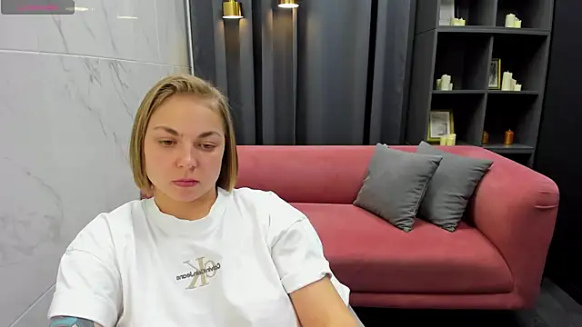 Snapshot of TataArdent chatting on 12.13.24 TataArdent online show from 12.13.24