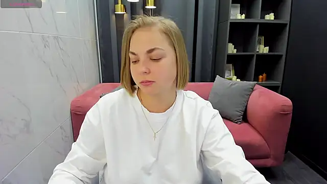 Snapshot of TataArdent chatting on 12.24.24 TataArdent online show from 12.24.24