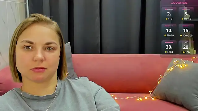 Snapshot of TataArdent chatting on 01.11.25 TataArdent online show from 01.11.25