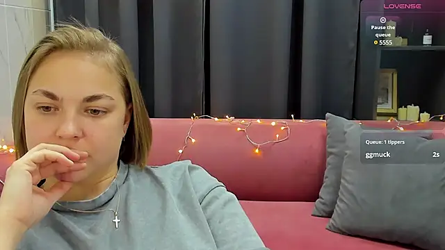 Snapshot of TataArdent chatting on 01.14.25 TataArdent online show from 01.14.25