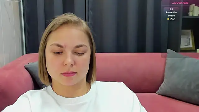 Snapshot of TataArdent chatting on 02.21.25 TataArdent online show from 02.21.25