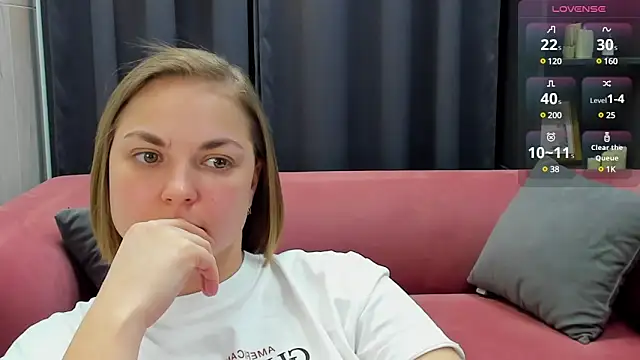 Snapshot of TataArdent chatting on 02.25.25 TataArdent online show from 02.25.25