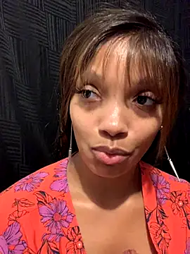 Snapshot of Rakiyahcharms chatting on 10.14.25 Rakiyahcharms online show from 10.14.25