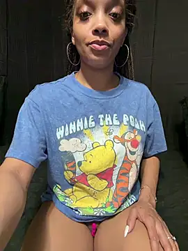 Snapshot of Rakiyahcharms chatting on 05.06.26 Rakiyahcharms online show from 05.06.26