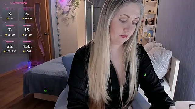 SweetLanna online show from 12.24.24