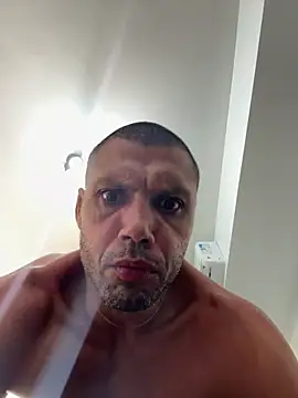 Snapshot of TOYTOYNOW chatting on 01.06.25 TOYTOYNOW online show from 01.06.25