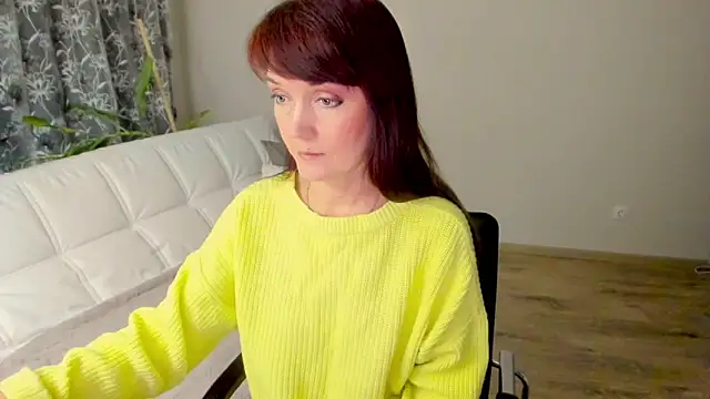 Snapshot of Fritha chatting on 01.30.25 Fritha online show from 01.30.25