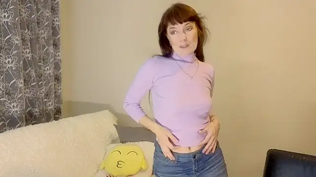 Snapshot of Fritha chatting on 01.07.26 Fritha online show from 01.07.26