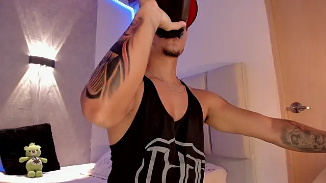 CRAZYBOYLOVE online show from 09.15.25