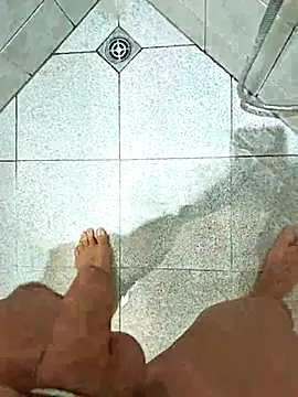 Snapshot of venlen12 chatting on 11.18.25 venlen12 online show from 11.18.25