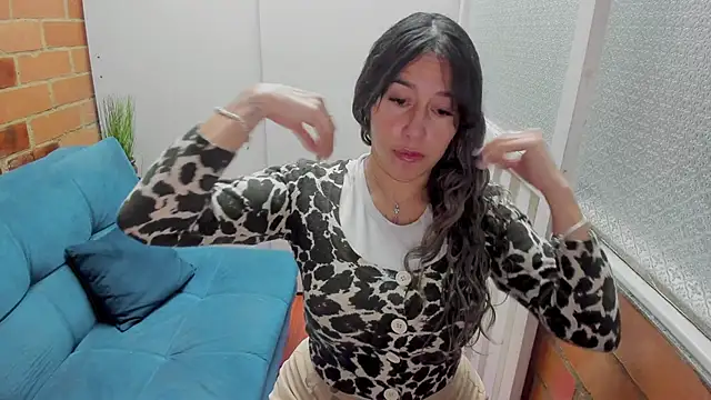 Penelope47 online show from 10.18.25