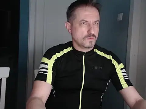 Snapshot of MisterFaithRO chatting on 04.15.26 MisterFaithRO online show from 04.15.26
