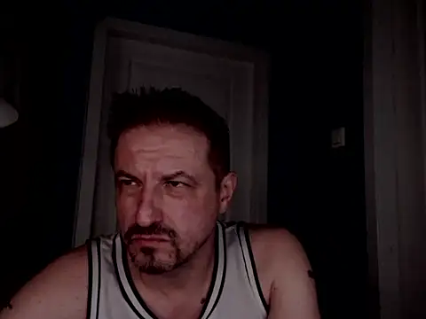 Snapshot of MisterFaithRO chatting on 04.26.26 MisterFaithRO online show from 04.26.26