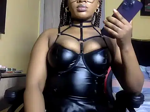 Snapshot of BOOTYBANGER24xx chatting on 06.22.26 BOOTYBANGER24xx online show from 06.22.26