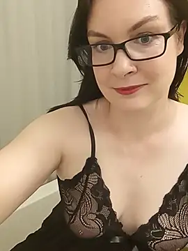 Snapshot of DesreRose chatting on 06.11.26 DesreRose online show from 06.11.26