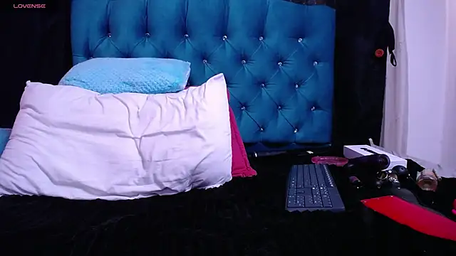 Snapshot of Jessi_Evans chatting on 10.21.25 Jessi Evans online show from 10.21.25