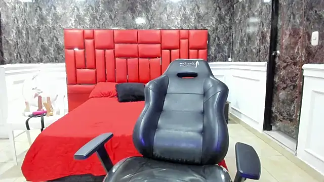 Imyourdirtymilf online show from 11.04.25