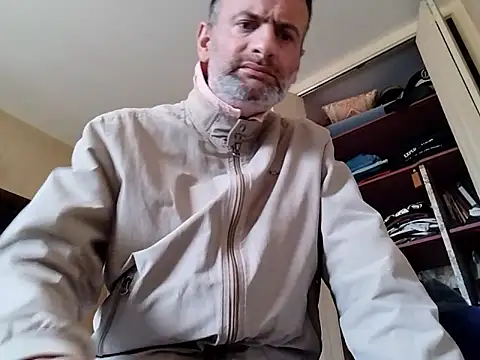 Snapshot of Perv10 chatting on 06.06.26 Perv10 online show from 06.06.26