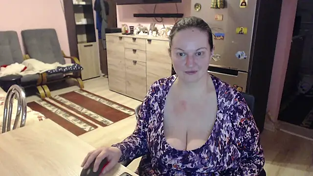 BustyLadyAlma online show from 03.08.25