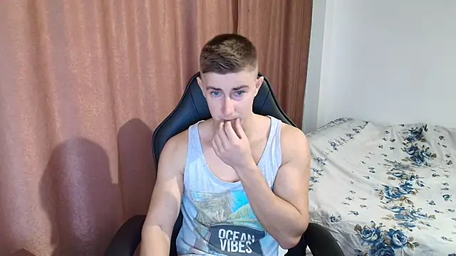 Todhorny9873 online show from 01.22.25