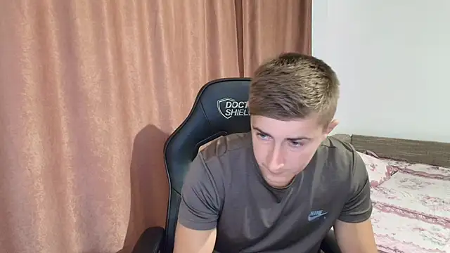 Todhorny9873 online show from 02.19.25