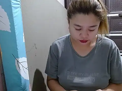 Kariebabe online show from 12.14.25