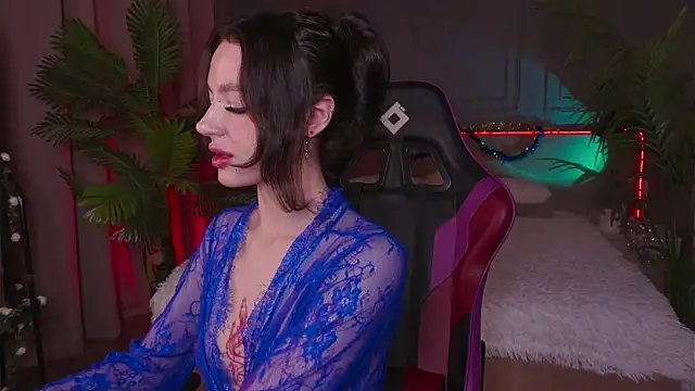 Devilinee online show from 12.12.24