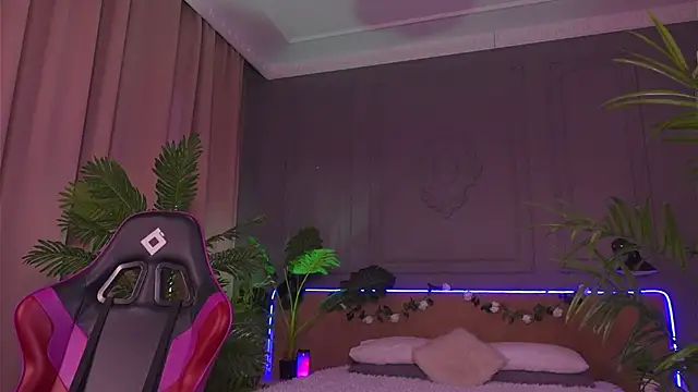 Devilinee online show from 02.27.25