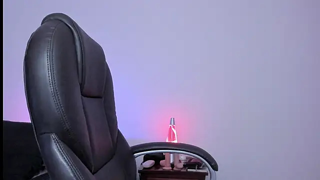 HazelKush online show from 12.11.24