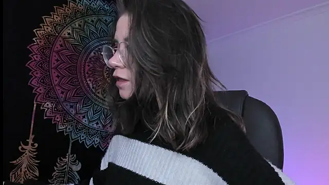 HazelKush online show from 01.10.25