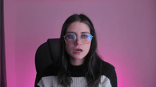 HazelKush online show from 10.14.25