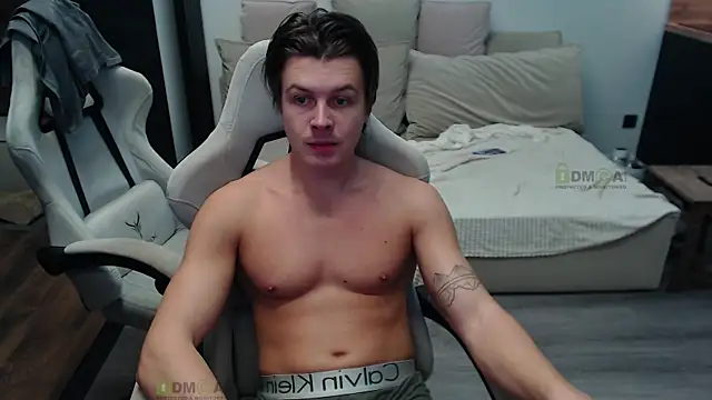 Sunny-Girl1 online show from 11.18.25