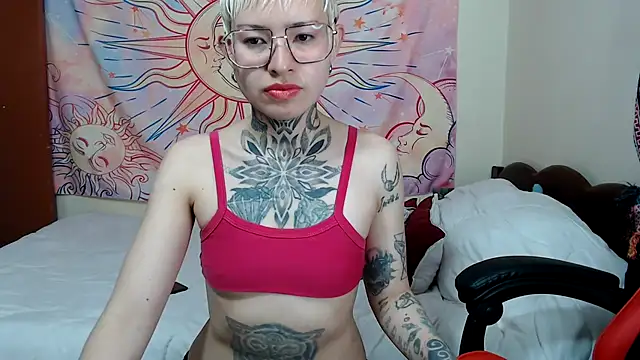 Snapshot of ArrangedFoot chatting on 02.16.26 ArrangedFoot online show from 02.16.26