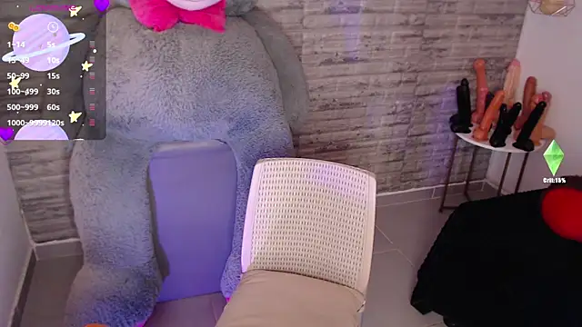 Snapshot of TinnaCobb chatting on 05.17.26 TinnaCobb online show from 05.17.26