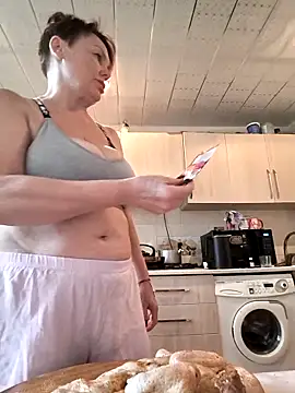  lady red  online show from 03.11.25