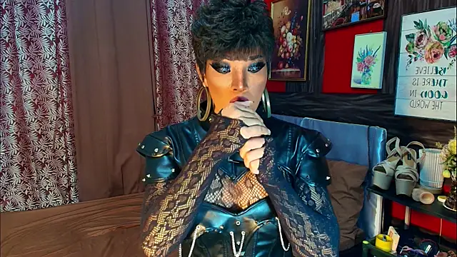 trixxielicious online show from 11.06.25