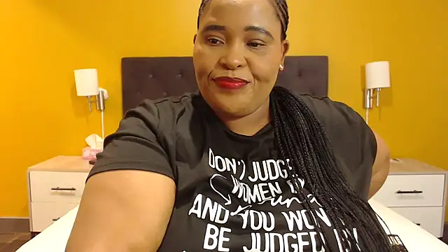 Snapshot of zandile chatting on 04.30.26 zandile online show from 04.30.26