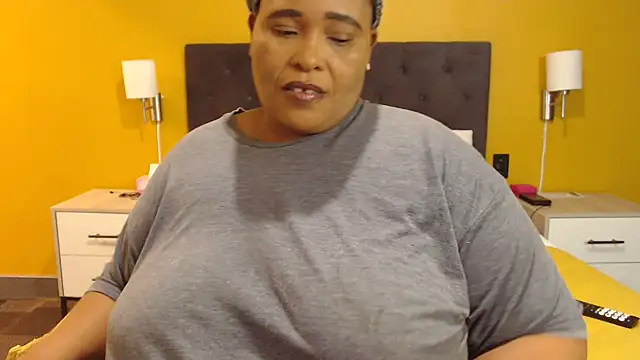 Snapshot of zandile chatting on 05.03.26 zandile online show from 05.03.26