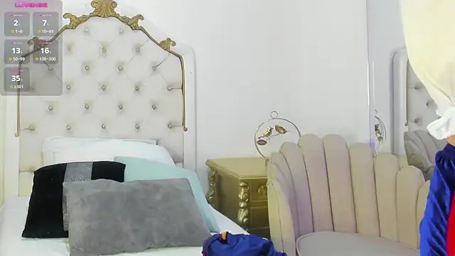 Snapshot of Princsgirl_ chatting on 01.12.25 Princsgirl online show from 01.12.25