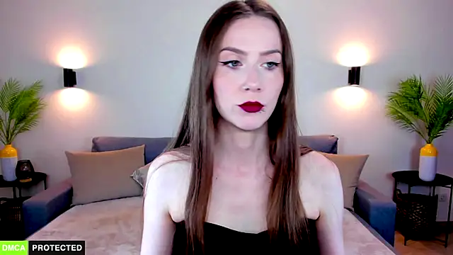 TheWoman   online show from 07.10.26
