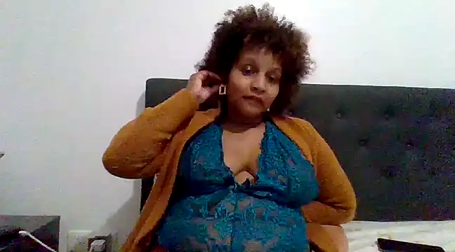 Snapshot of Nathyjess195 chatting on 02.13.25 Nathyjess195 online show from 02.13.25