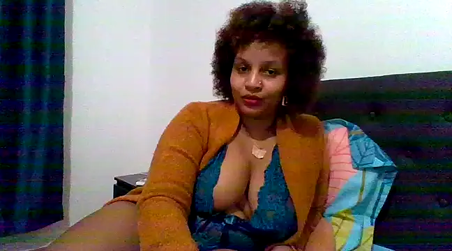 Snapshot of Nathyjess195 chatting on 03.10.25 Nathyjess195 online show from 03.10.25