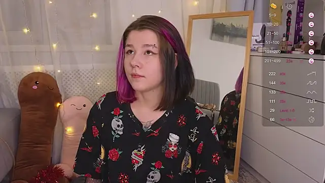 Mira Falls online show from 01.18.25