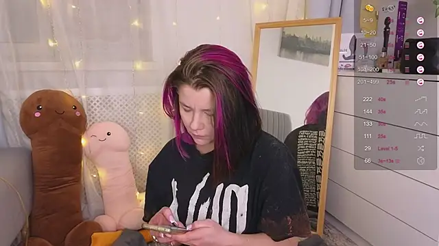 Mira Falls online show from 01.21.25