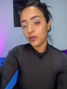 Snapshot of Shantal_Lovee chatting on 12.12.24 Shantal Lovee online show from 12.12.24