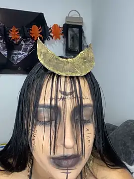 Shantal Lovee online show from 10.31.25