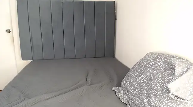 Snapshot of Chanelsexyy chatting on 02.24.25 Chanelsexyy online show from 02.24.25