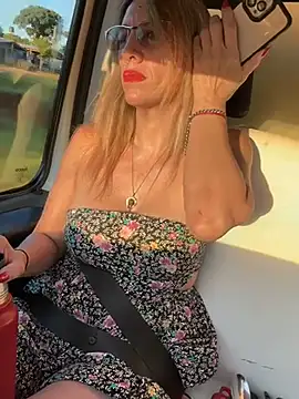 Snapshot of Gatitacarlita chatting on 01.02.25 Gatitacarlita online show from 01.02.25