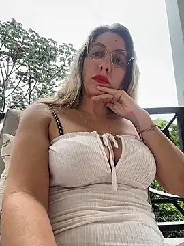 Gatitacarlita online show from 04.07.26